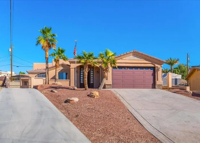 Huntington Palace W Casita - Pool, Bbq, Garage